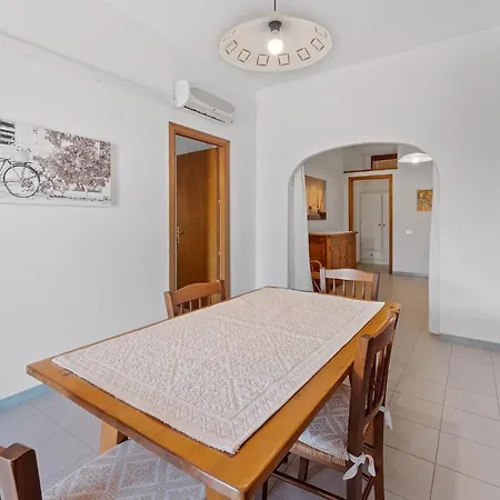 La Casa Rosa Feriehus Sant'Anna Arresi